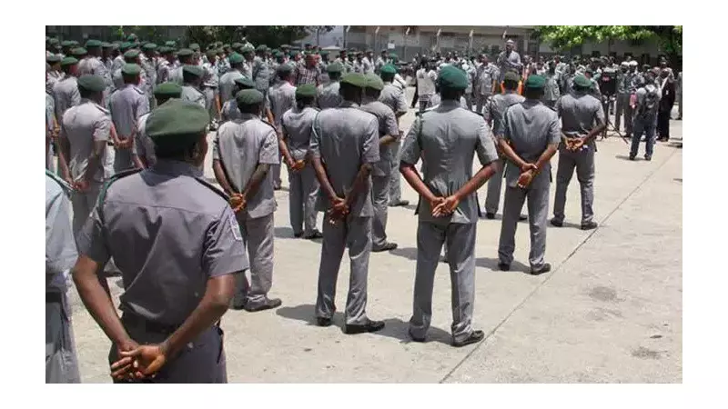 Nigerian Customs Alert: Don't Fall for These Fake WhatsApp Auction Scams! ⚠️