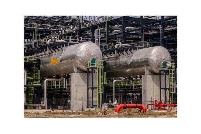 Dangote Refinery Pledges 1.7bn Litres of Petrol Monthly from Feb 2026