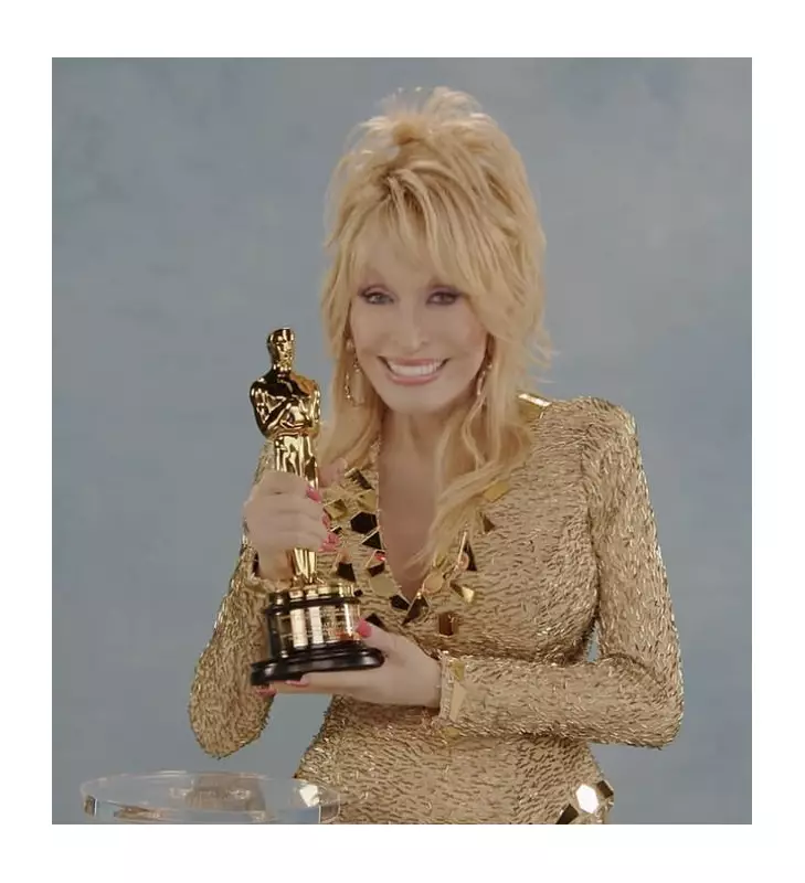Dolly Parton Receives Honorary Oscar at 79 for Humanitarian Work