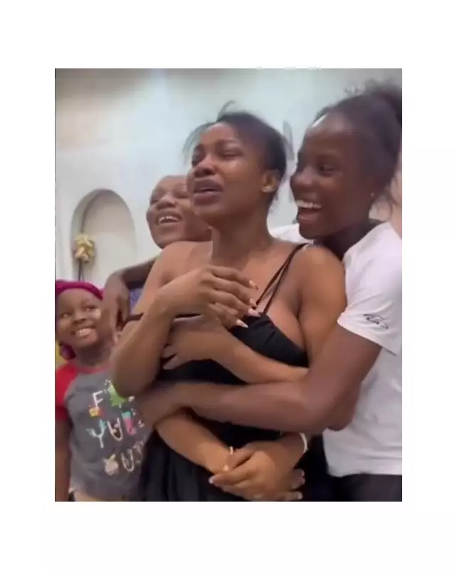 Tacha Breaks 2 Guinness World Records for Cosmetic Makeovers