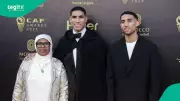 Achraf Hakimi Wins 2025 CAF Award, Celebrates with Mother on Red Carpet