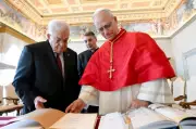 BREAKING: Pope Francis Meets Palestinian President, Makes Strong Push For Two-State Solution | Video