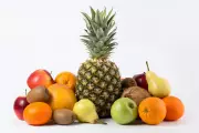 Nutritionists Reveal Fruits That May Help with Fatigue, Digestion, and Immunity