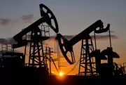Oil Prices Climb Amid Ceasefire Extension and Middle East Tensions