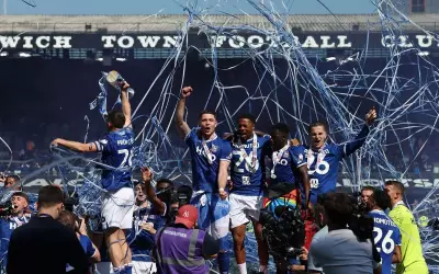 Ipswich Promoted to Premier League as Wrexham Miss Play-Offs