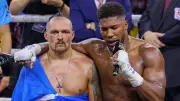 Hearn: Usyk-Joshua III Not Out of the Question Despite Training Bond