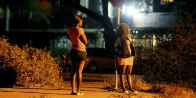 Prostitute breaks into client's flat, steals valuables, tries to seduce guard
