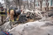 Russian attacks kill three in Ukraine; Zelenskiy optimistic on US talks