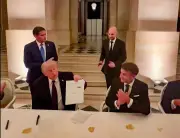 Trump Calls Critics of Iran Deal Fools, Defends Agreement