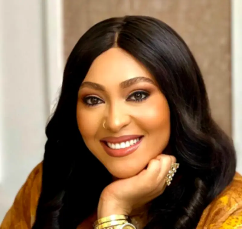 Actress Rosy Meurer shares note from mystery man after removing Churchill surname