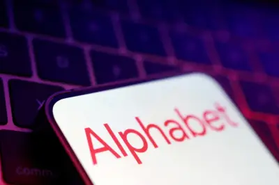 Alphabet Jumps 2.8%, Adds $15 Billion to Google Founders Wealth