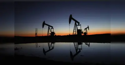 Oil Prices Drop for Third Straight Day on Hormuz Talks and OPEC+ Expectations