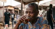 7 Everyday Habits Damaging Your Kidneys: Painkillers, Water & More