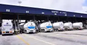 Dangote resumes naira petrol sales but hikes price by ₦140 per litre