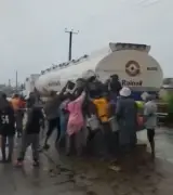 Deltans Risk Explosion to Scoop Fuel from Leaking Tanker in Asaba
