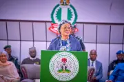Remi Tinubu pledges ₦2bn for Akwete weaving, says she'll wear fabric if Tinubu wins second term