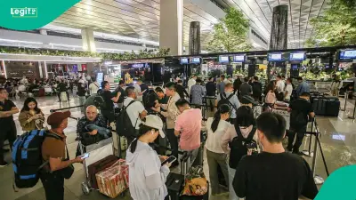 Anak Krakatau Eruption Strands 150,000 Passengers, Shuts 6 Indonesian Airports