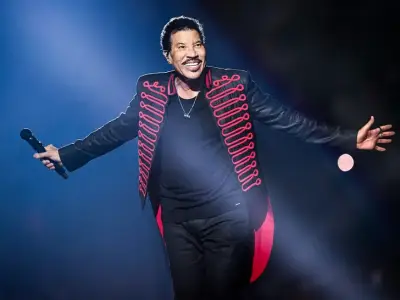 Lionel Richie Hospitalized in ICU for Cardiac Tests