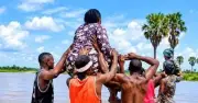 Taraba men carry women on heads to cross flooded road, two years after governor's promise