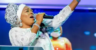 Tope Alabi gives Pastor Kumuyi 24 hours to retract death claims